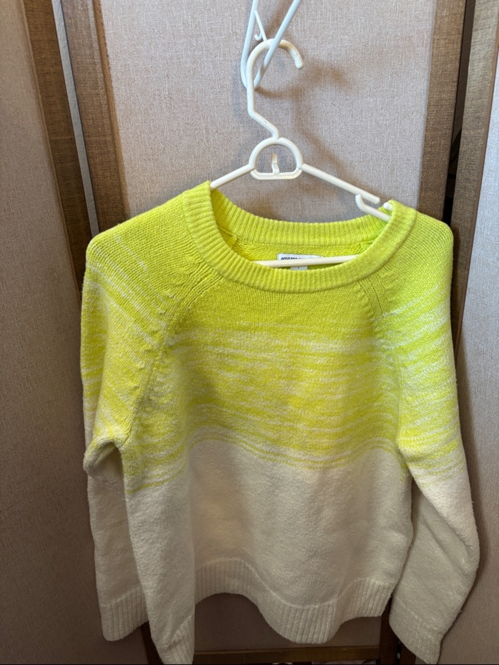 Amazon Essentials Heavyweight Crewneck Sweater Large